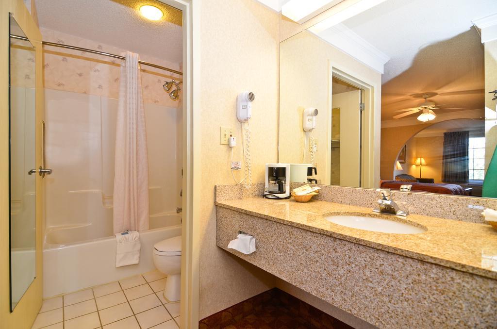 Hawkinsville Peach State Inn & Suites المظهر الخارجي الصورة
